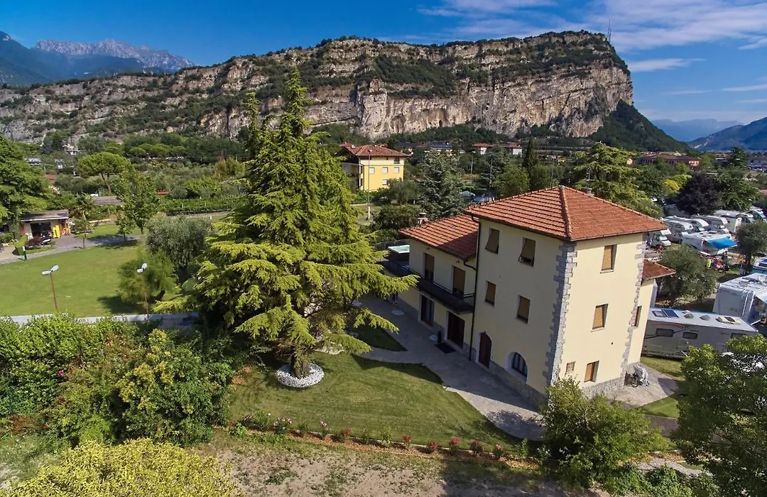 Villa Torbole-1